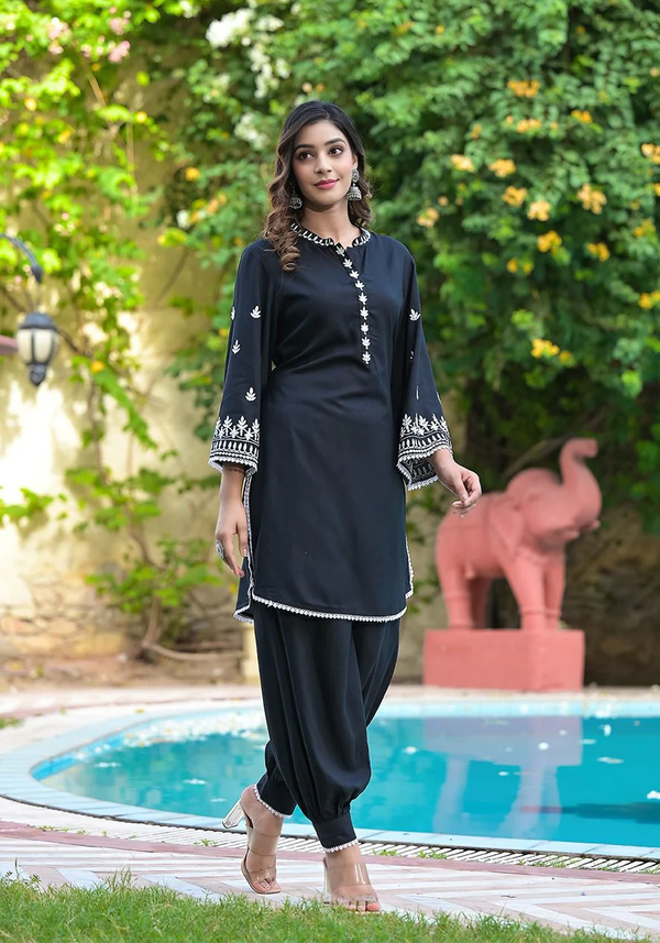 URSULA BLACK EMBROIDERY KURTA PANT SET